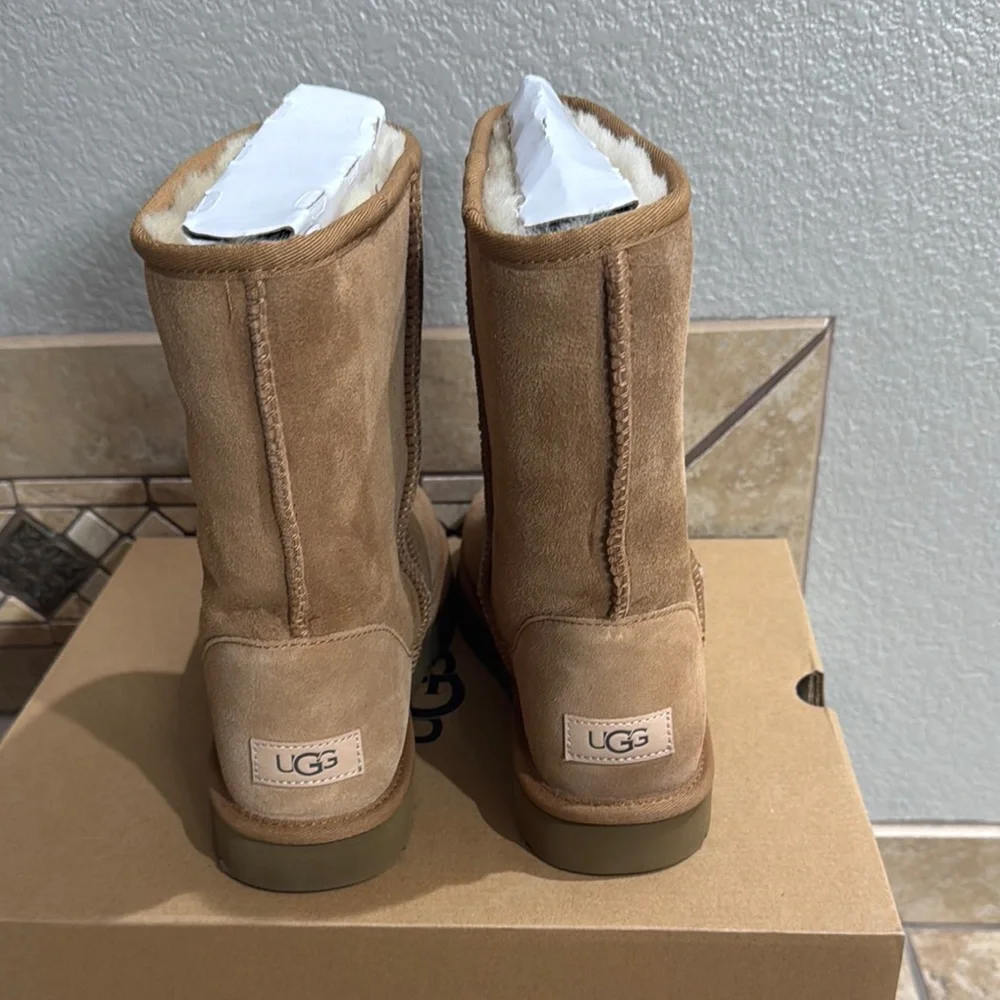 UGG Classic Short Chestnut Boots - Picture 4 of 8